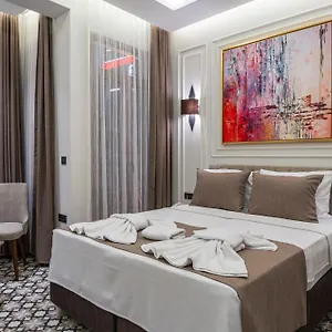 pera-luna-premium-hotel.istanbul-turkeyhotels.com/
